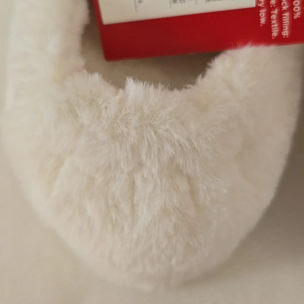 Wondershop Toddler Slippers Size: S (5-6)